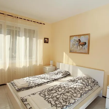 Lägenhet Raya Maisonette