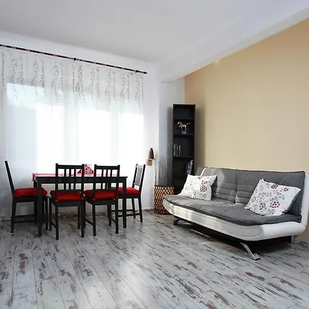 Raya Maisonette * София
